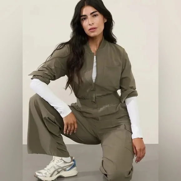 NEW! Athleta Olive Green Brooklyn Long Sleeve Jumpsuit #415820 - Size 2 🛍️ - Picture 1 of 9